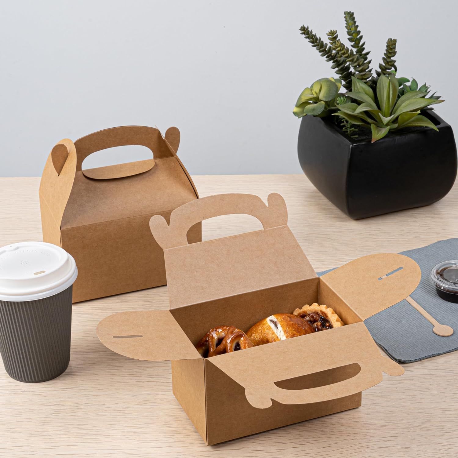 Restaurantware Bio Tek Gift Boxes 6x35x35 Inches